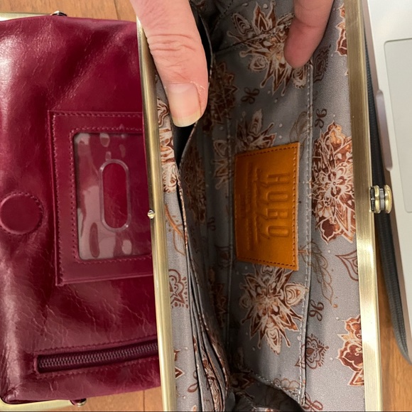 COPY - HOBO Lauren Clutch - Picture 5 of 9